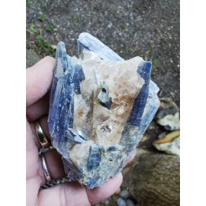 Smuk Smuk R Cyanit med Bjergkrystal  - Kyanit - 175g 