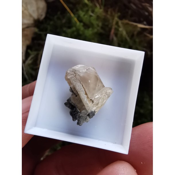 Smuk Cerussite - Cerussit med sort Sphalerite krystal fra Namibia - nr. 79