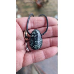 Smukt og Eksklusivt Serafinit Sten Smykke Vedhng nr. 22