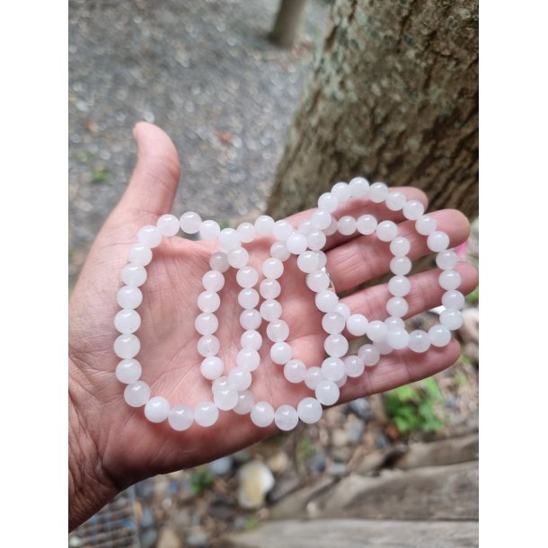 Smukt Hvid Snekvarts Sten Armbnd 8mm Runde Perler