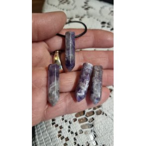 Lille Slebet Ametyst Spids Vedhng - 3 cm 