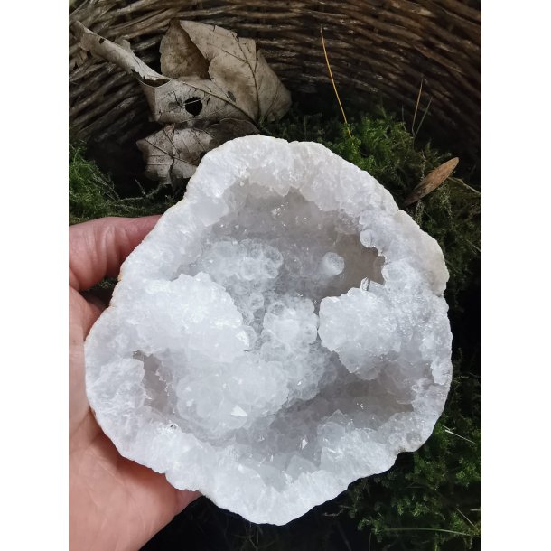 Smuk Kvarts Geode Halvdel - 560g 