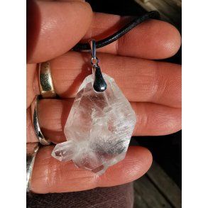 Eksklusivt Smukt Faden Kvarts - Bjergkrystal Vedhng fra Pakistan Nr. 35