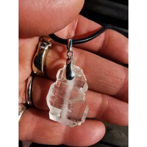 Eksklusivt Smukt Faden Kvarts - Bjergkrystal Vedhng fra Pakistan Nr. 43