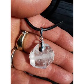 Eksklusivt Smukt Faden Kvarts - Bjergkrystal Vedhng fra Pakistan Nr. 44