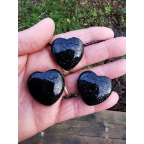 Smukt Rustikt Sort Turmalin Hjerte Vedhng Smykke - 3 cm